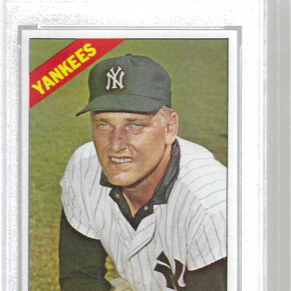 1966 Topps Roger Maris PSA 8