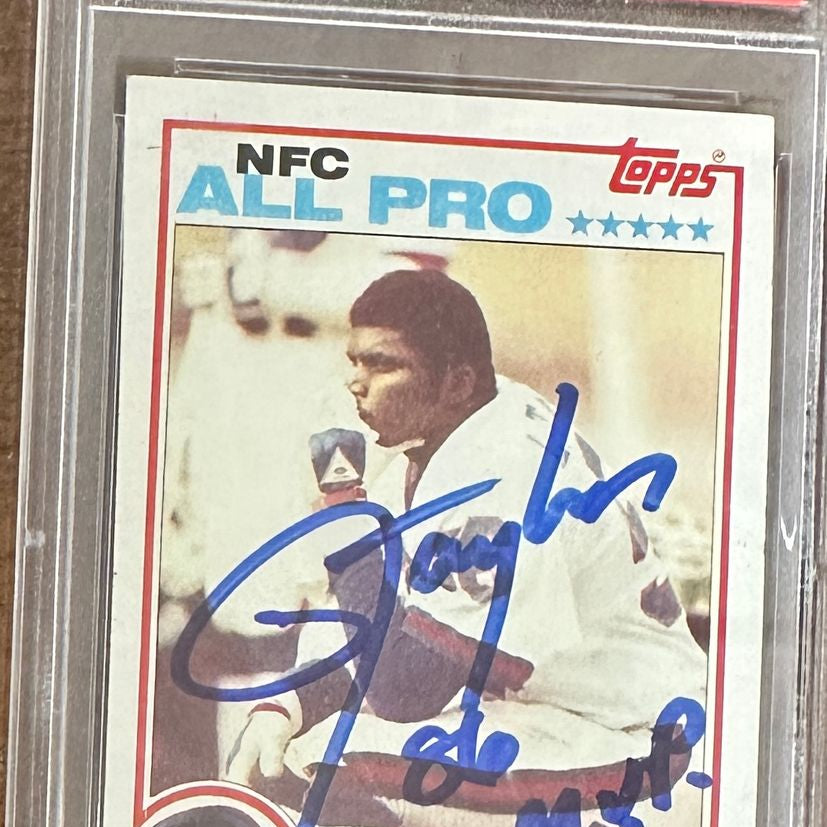 1982 Topps Lawrence Taylor Autographed rookie PSA 9