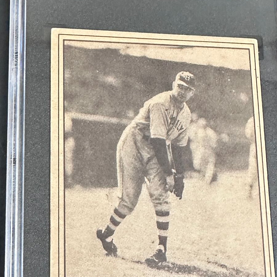 1940 Play Ball #118 Schoolboy Hoyt SGC 4.5