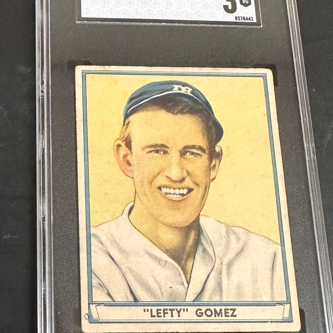 1941 Playball #72 Lefty Gomez SGC 3