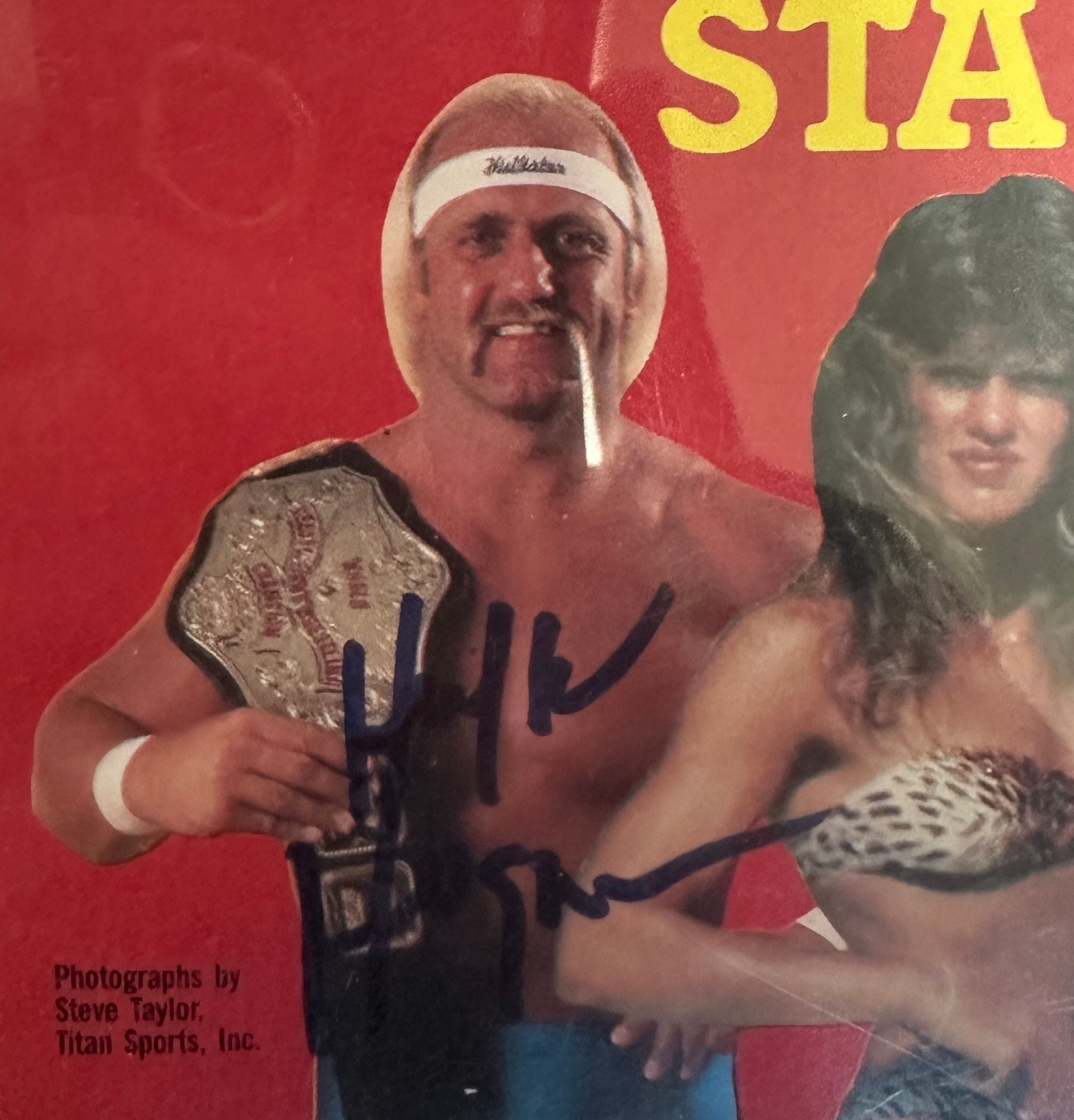 Hulk Hogan Autograph on 1985 Topps WWE Wax Pack Wrapper Beckett Authenticated