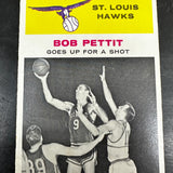 1961 Fleer #59 Bob Pettit In Action Ex