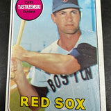 1969 Topps #130 Carl Yastrzemski Ex to Ex+