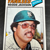 1977 Topps #17 Reggie Jackson Ex/Mint